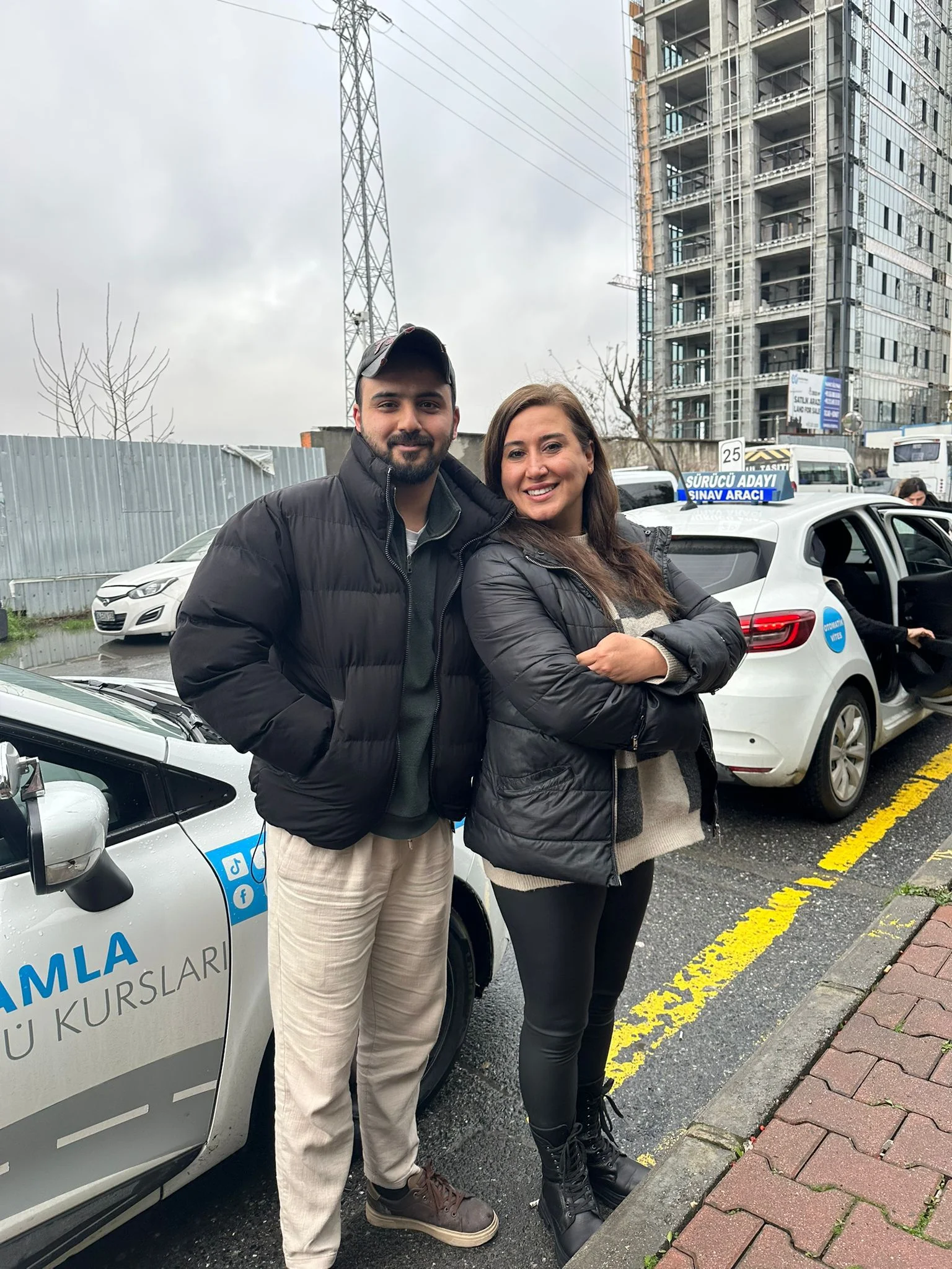 Erkek Sürücü Olmak: Direksiyonda Güç mü, Sorumluluk mu?